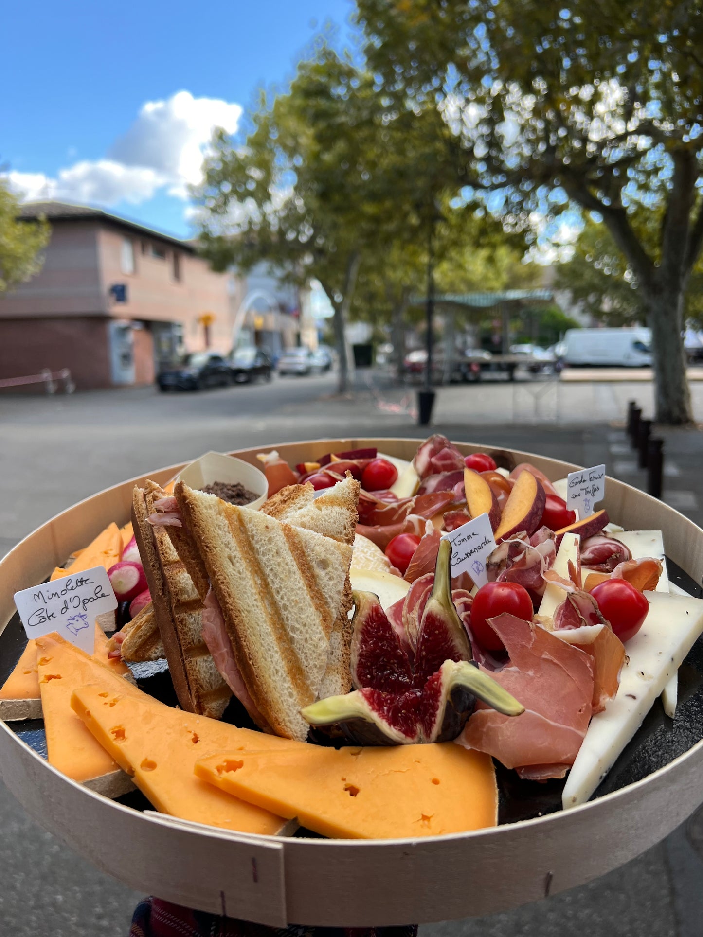 Box Apéro - Convivialité et Gourmandise (4 à 6 personnes)